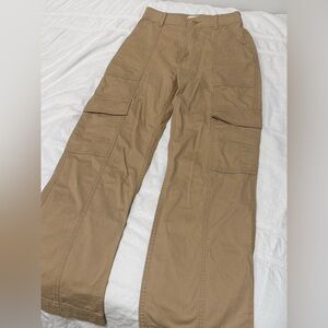 Abercrombie & Fitch Women's Khaki Cargo Pants 00 short